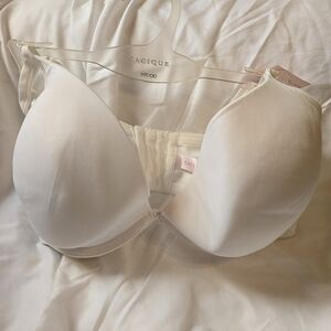 Cacique Women's White Bra 38DDD